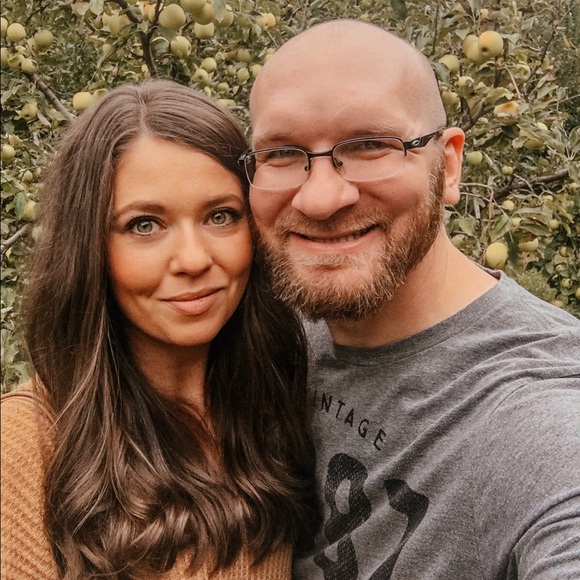 C L O S E T I N F O☝🏼 - Picture 10 of 16